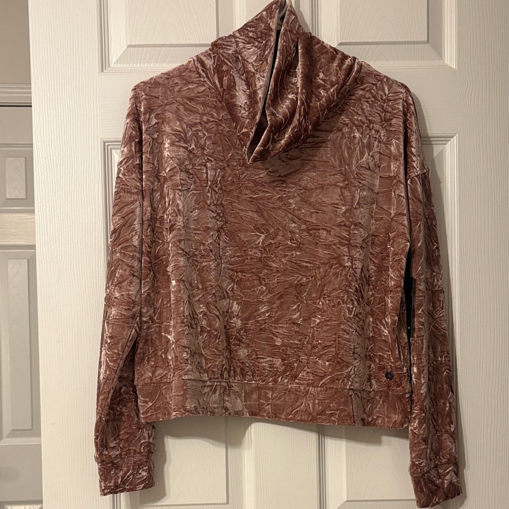 Andrew Marc Textured Blush Pink Sport Top